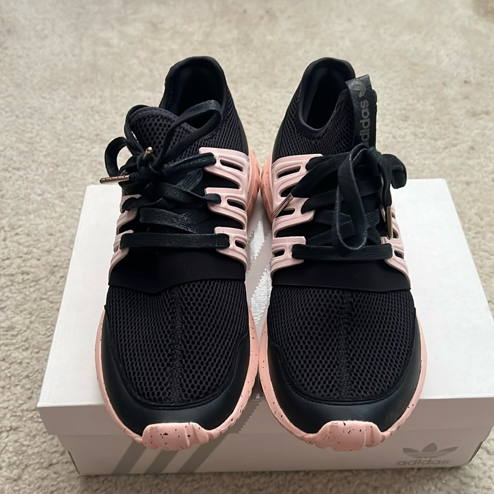 Adidas custom shoe size 8 1/2